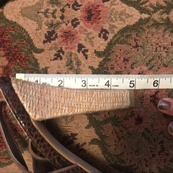 WHBM Brown Heels size 8.5 - Picture 6 of 6